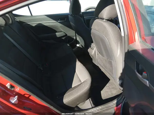 5NPD84LFXHH179213 2017 HYUNDAI ELANTRA - Image 8