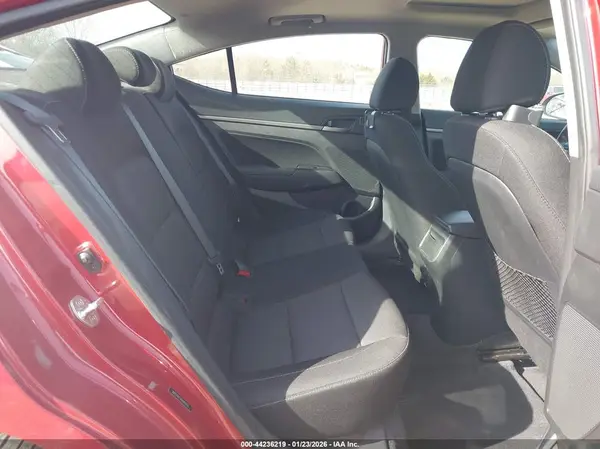5NPD84LFXHH181205 2017 HYUNDAI ELANTRA - Image 8