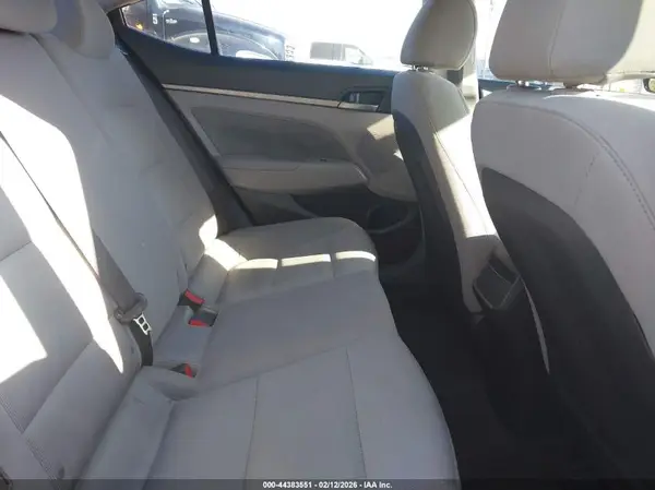 5NPD84LFXHH190261 2017 HYUNDAI ELANTRA - Image 8