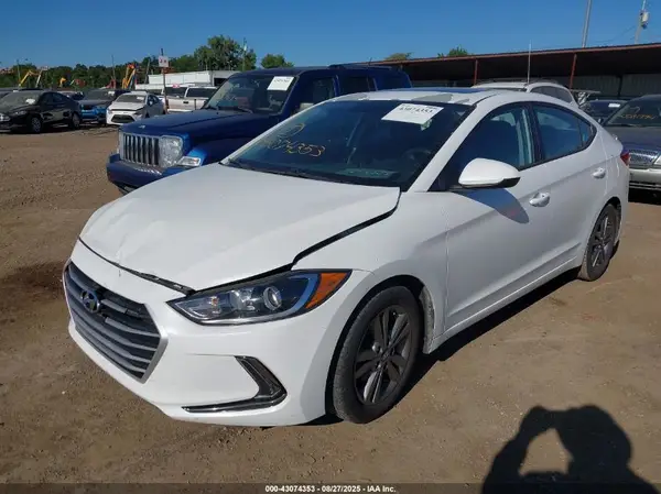 5NPD84LFXHH195847 2017 HYUNDAI ELANTRA - Image 2