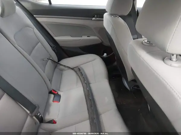 5NPD84LFXHH196559 2017 HYUNDAI ELANTRA - Image 8