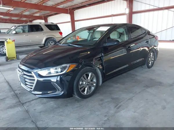 5NPD84LFXHH198733 2017 HYUNDAI ELANTRA - Image 2
