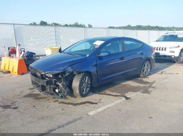 5NPD84LFXHH199140 2017 HYUNDAI ELANTRA - Image 2