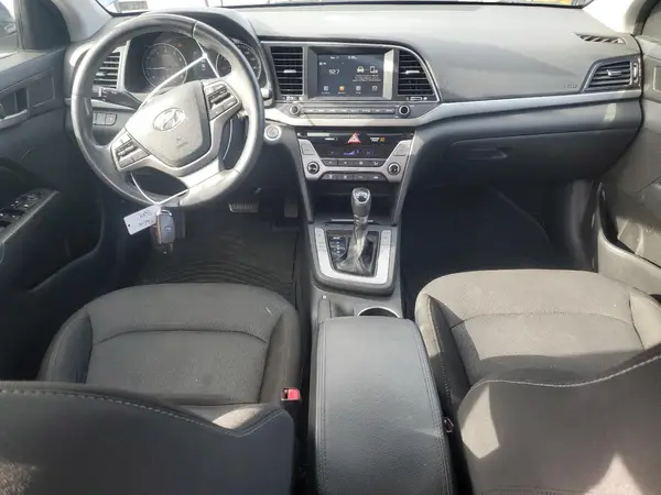 5NPD84LFXHH200805 2017 HYUNDAI ELANTRA - Image 8