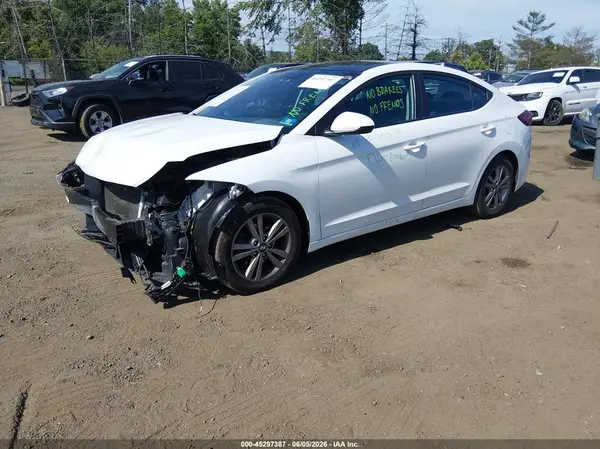 5NPD84LFXHH201114 2017 HYUNDAI ELANTRA - Image 2