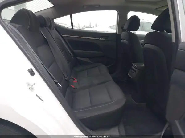 5NPD84LFXHH201761 2017 HYUNDAI ELANTRA - Image 8