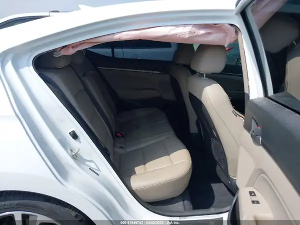5NPD84LFXHH205678 2017 HYUNDAI ELANTRA - Image 8