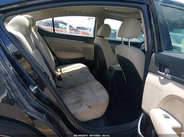 5NPD84LFXHH205731 2017 HYUNDAI ELANTRA - Image 8