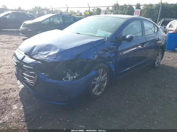 5NPD84LFXHH206569 2017 HYUNDAI ELANTRA - Image 2