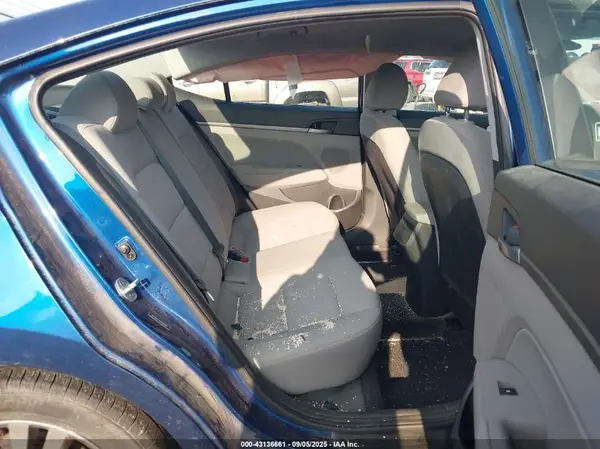 5NPD84LFXHH206569 2017 HYUNDAI ELANTRA - Image 8