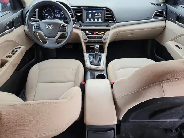 5NPD84LFXHH208063 2017 HYUNDAI ELANTRA - Image 8