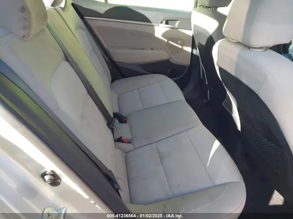 5NPD84LFXHH209925 2017 HYUNDAI ELANTRA - Image 8