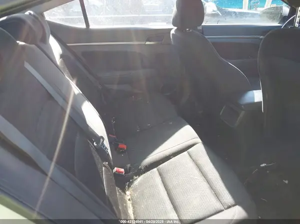 5NPD84LFXHH209973 2017 HYUNDAI ELANTRA - Image 8