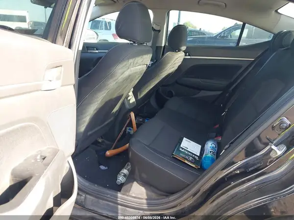 5NPD84LFXJH214595 2018 HYUNDAI ELANTRA - Image 8