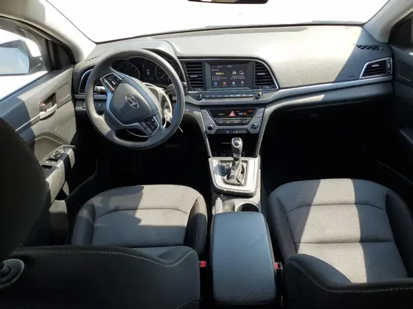 5NPD84LFXJH215360 2018 HYUNDAI ELANTRA - Image 8