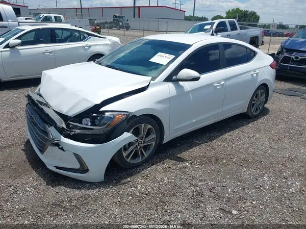 5NPD84LFXJH215620 2018 HYUNDAI ELANTRA - Image 2