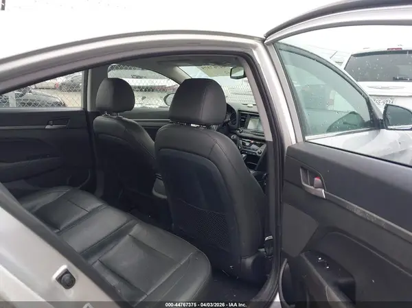 5NPD84LFXJH215780 2018 HYUNDAI ELANTRA - Image 8