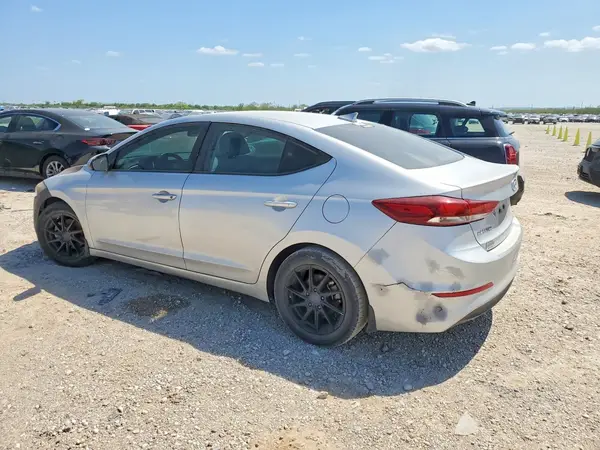 5NPD84LFXJH218842 2018 HYUNDAI ELANTRA - Image 2