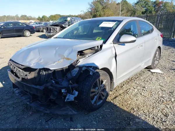 5NPD84LFXJH219330 2018 HYUNDAI ELANTRA - Image 2