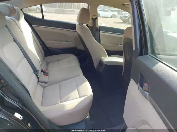 5NPD84LFXJH219358 2018 HYUNDAI ELANTRA - Image 8