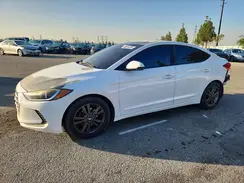 5NPD84LFXJH221529 2018 HYUNDAI ELANTRA