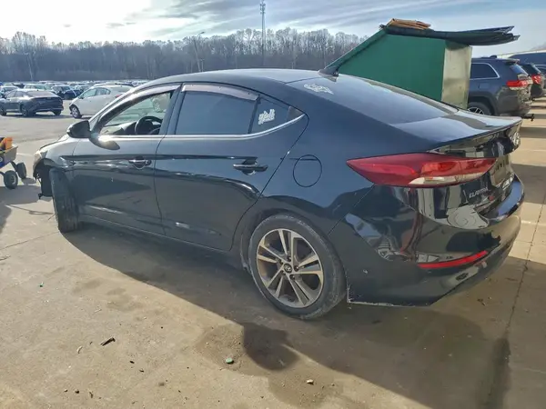 5NPD84LFXJH226911 2018 HYUNDAI ELANTRA - Image 2