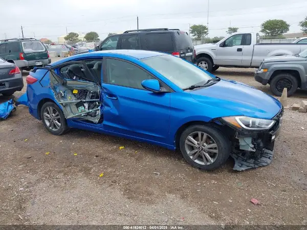 5NPD84LFXJH227072 2018 HYUNDAI ELANTRA - Image 1
