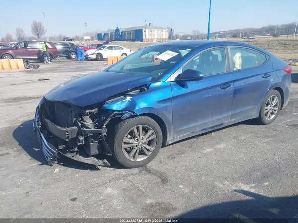 5NPD84LFXJH228688 2018 HYUNDAI ELANTRA - Image 2