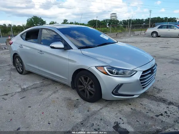 5NPD84LFXJH229338 2018 HYUNDAI ELANTRA - Image 1