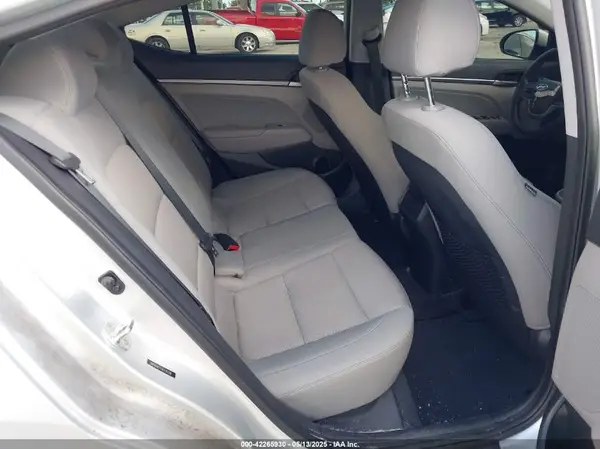 5NPD84LFXJH229338 2018 HYUNDAI ELANTRA - Image 8
