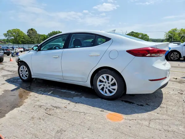 5NPD84LFXJH231042 2018 HYUNDAI ELANTRA - Image 2