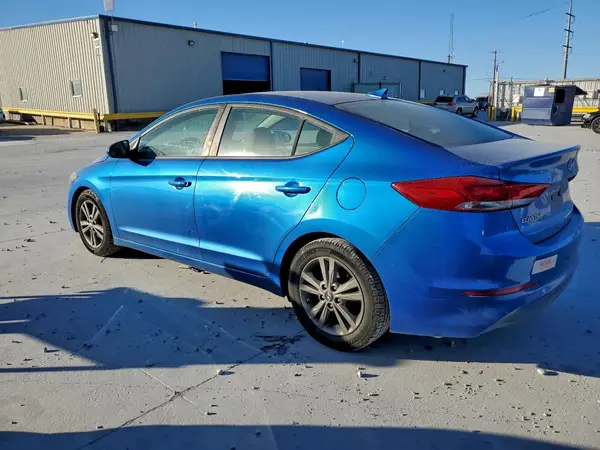 5NPD84LFXJH233194 2018 HYUNDAI ELANTRA - Image 2