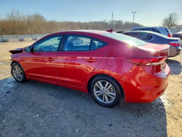 5NPD84LFXJH233731 2018 HYUNDAI ELANTRA - Image 2