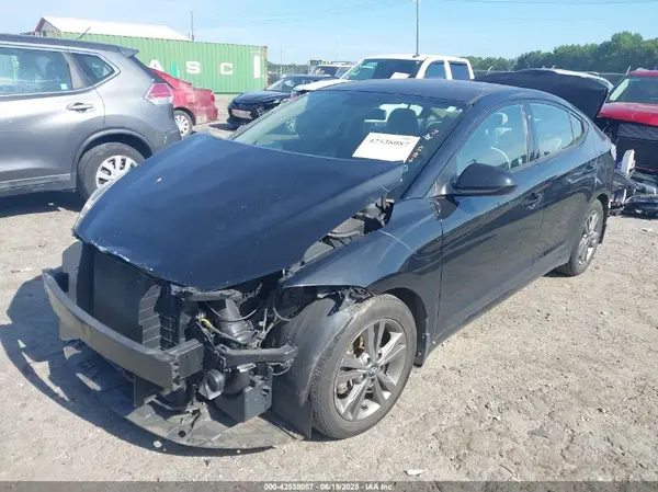5NPD84LFXJH234779 2018 HYUNDAI ELANTRA - Image 2