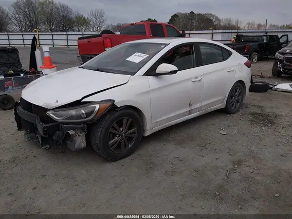 5NPD84LFXJH235656 2018 HYUNDAI ELANTRA - Image 2