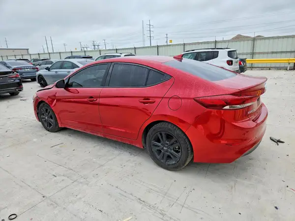 5NPD84LFXJH235723 2018 HYUNDAI ELANTRA - Image 2