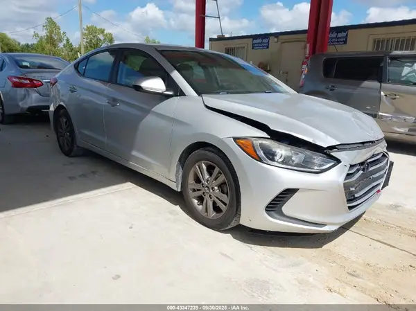 5NPD84LFXJH235849 2018 HYUNDAI ELANTRA - Image 1