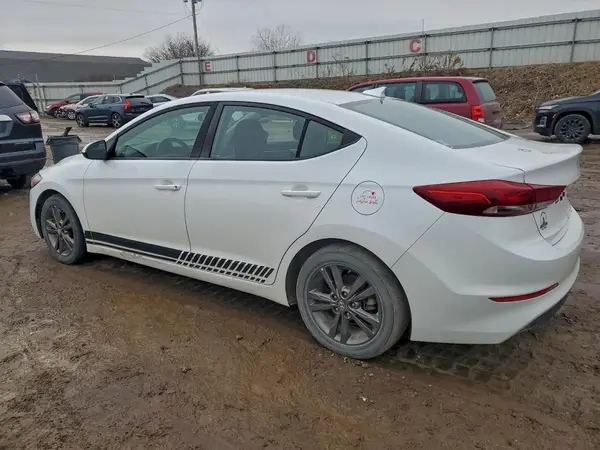 5NPD84LFXJH236080 2018 HYUNDAI ELANTRA - Image 2