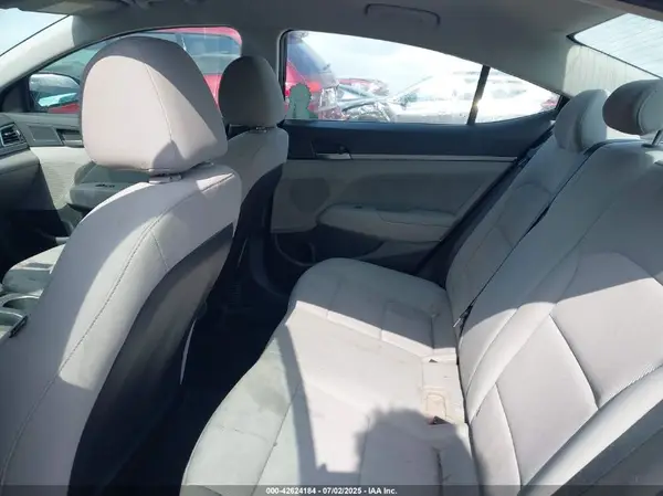 5NPD84LFXJH236449 2018 HYUNDAI ELANTRA - Image 8