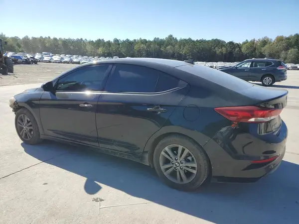5NPD84LFXJH240081 2018 HYUNDAI ELANTRA - Image 2
