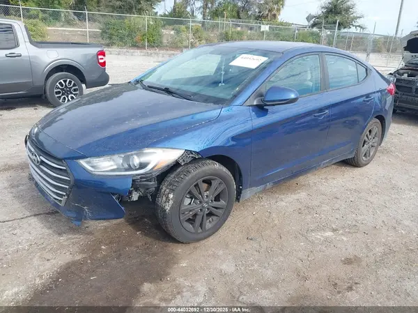 5NPD84LFXJH244101 2018 HYUNDAI ELANTRA - Image 2