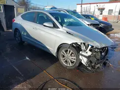5NPD84LFXJH245779 2018 HYUNDAI ELANTRA
