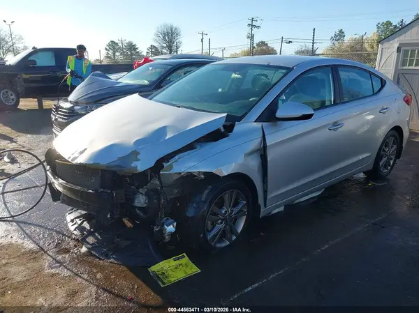 5NPD84LFXJH245779 2018 HYUNDAI ELANTRA - Image 2
