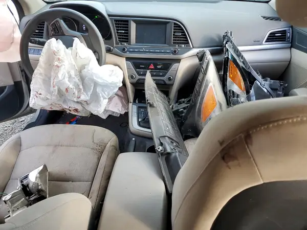 5NPD84LFXJH249525 2018 HYUNDAI ELANTRA - Image 8