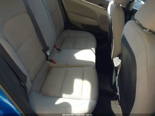 5NPD84LFXJH249640 2018 HYUNDAI ELANTRA - Image 8