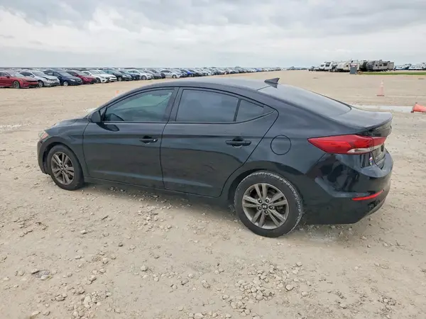 5NPD84LFXJH252067 2018 HYUNDAI ELANTRA - Image 2