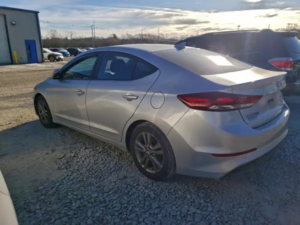 5NPD84LFXJH252148 2018 HYUNDAI ELANTRA - Image 2