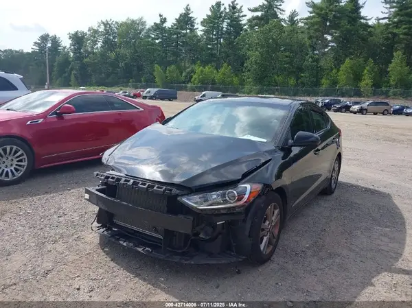 5NPD84LFXJH256135 2018 HYUNDAI ELANTRA - Image 2