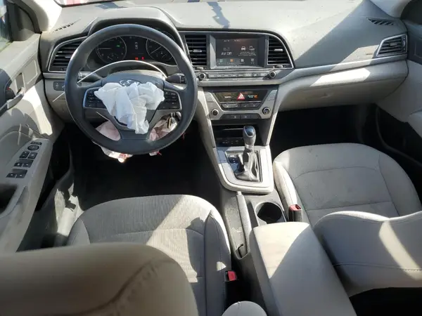5NPD84LFXJH256216 2018 HYUNDAI ELANTRA - Image 8