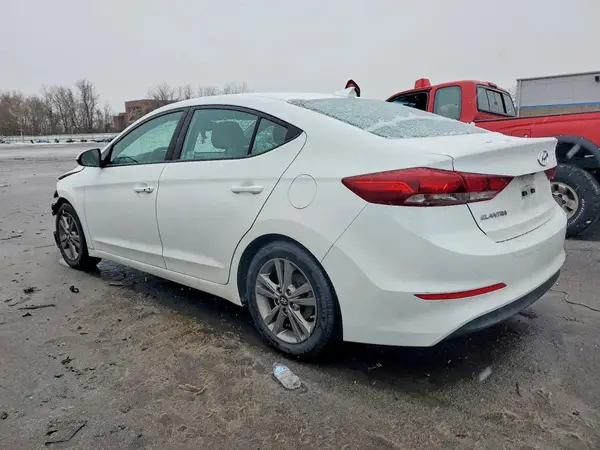 5NPD84LFXJH257320 2018 HYUNDAI ELANTRA - Image 2